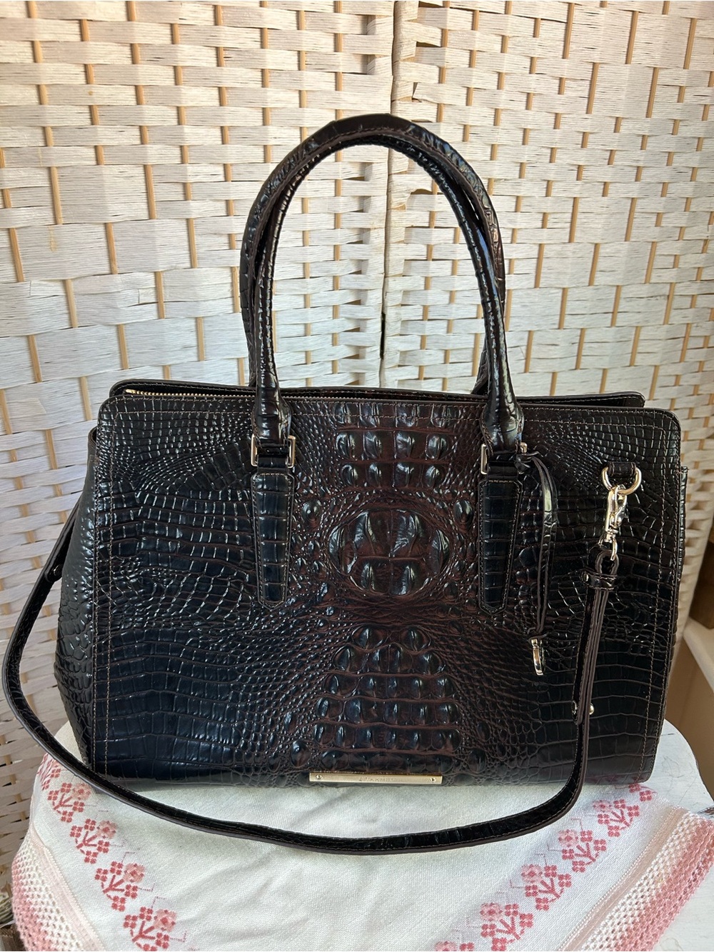 BRAHMIN FINLEY Black Cognac Croc-Embossed Satchel Tote Bag Purse Office Bisiness